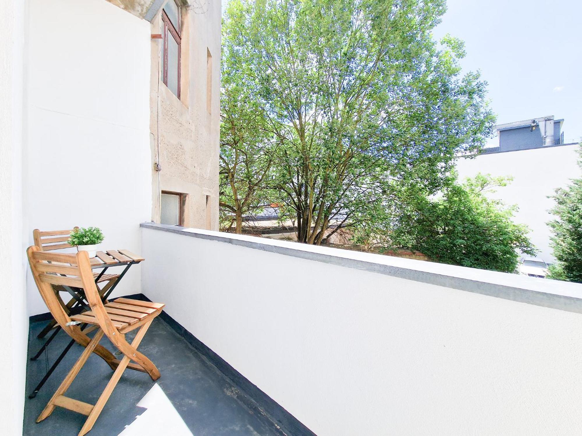 Tolstov - 3 Mit Balkon - 15 Min Zur Messe Dus Apartment *
